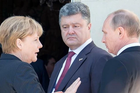 Thủ tướng Đức điện đàm với lãnh đạo Nga, Ukraine về đoàn xe cứu trợ