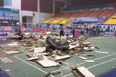 Khẩn trương kiểm tra sự cố sập trần nhà thi đấu Phan Đình Phùng