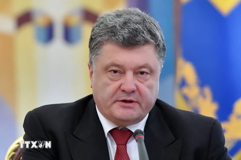 Tổng thống Poroshenko mong NATO hỗ trợ quân sự cho Ukraine