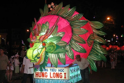 Phan Thiết: Rực rỡ Lễ hội rước đèn Trung thu lớn nhất Việt Nam