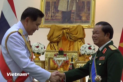 Thượng tướng Đỗ Bá Tỵ được trao Huân chương của Hoàng gia Thái