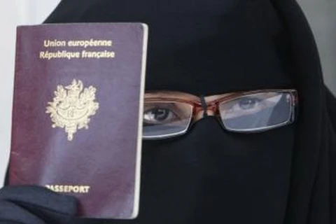 Pháp thông qua dự luật ngăn công dân tham gia tổ chức khủng bố