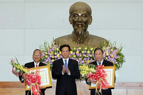 Trao Huân chương Hồ Chí Minh tặng hai nguyên Phó Thủ tướng