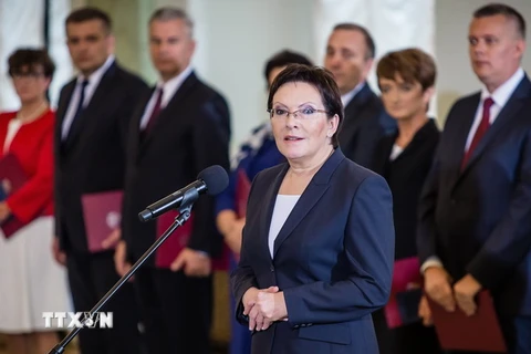 Chính phủ mới của Ba Lan vượt qua bỏ phiếu tín nhiệm tại Hạ viện