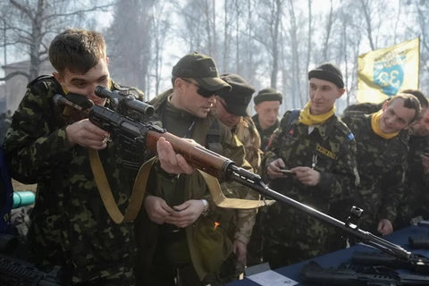 Ukraine dồn lực nâng cấp vũ khí trong thời gian ngừng bắn ở Donbass