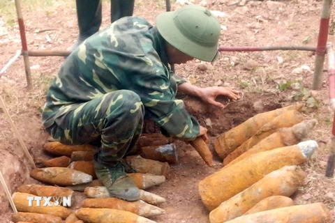 Quảng Trị: Phát hiện hầm bom hơn 150 quả sót lại sau chiến tranh
