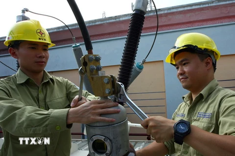 EVN nâng phụ tải điện cho nhiều khu vực tại thủ đô Hà Nội