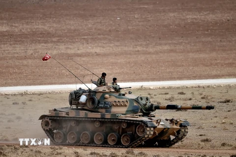 Lãnh đạo đảng cầm quyền: Chính phủ Thổ Nhĩ Kỳ vũ trang cho IS