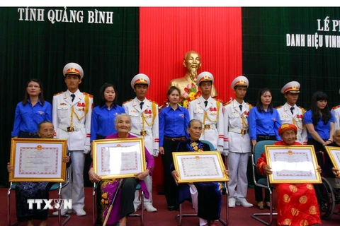 Xét tặng danh hiệu "Bà mẹ Việt Nam anh hùng" theo tiêu chuẩn cụ thể