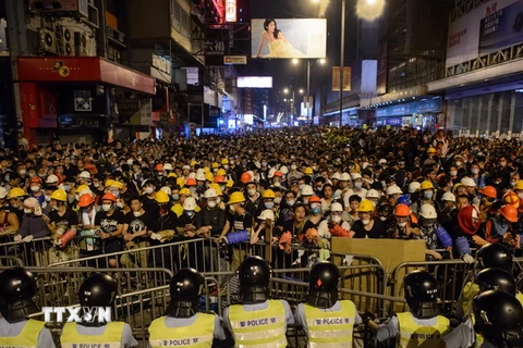 Cảnh sát Hong Kong bắt nhiều người biểu tình "Chiếm Trung tâm"