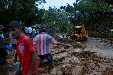 Sri Lanka đẩy mạnh công tác tìm kiếm người mất tích sau lở đất