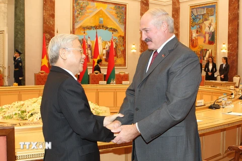 Tổng bí thư hội đàm với Tổng thống Belarus Lukashenko