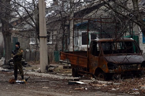 Dân quân Donbass tố cáo lực lượng Ukraine vi phạm lệnh ngừng bắn