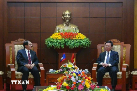 Tỉnh Hòa Bình và Luang Prabang ký biên bản ghi nhớ hợp tác