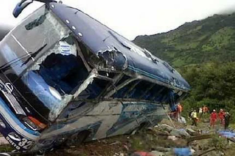 Tai nạn xe khách nghiêm trọng ở Ecuador làm 30 người thương vong