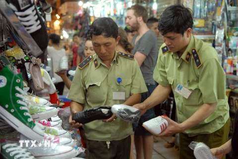 Buôn bán hàng nhập lậu tại Thành phố Hồ Chí Minh tăng đột biến