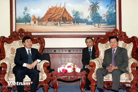 Phó Thủ tướng Lào tiếp Đoàn Ủy ban Biên giới của Việt Nam