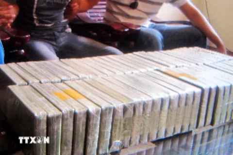 Thái Nguyên: Bắt hai đối tượng vận chuyển 200 bánh heroin