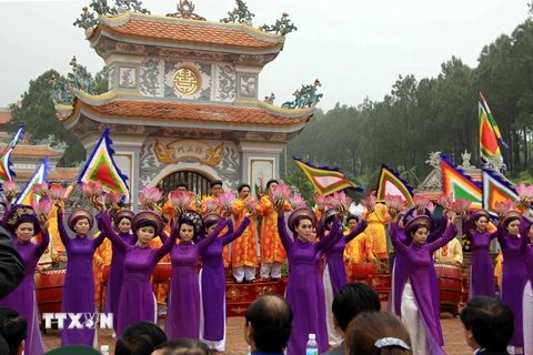 Lễ hội và văn hóa tâm linh thu hút đông khách du lịch đến Huế