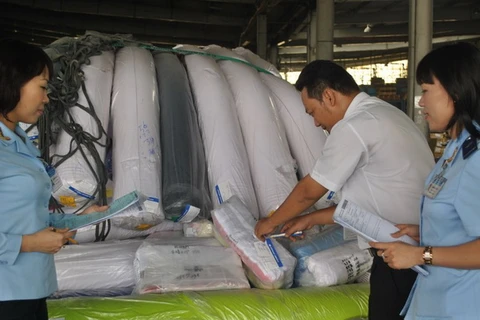 Tây Ninh: Tịch thu gần 4 tấn vải không rõ nguồn gốc, xuất xứ