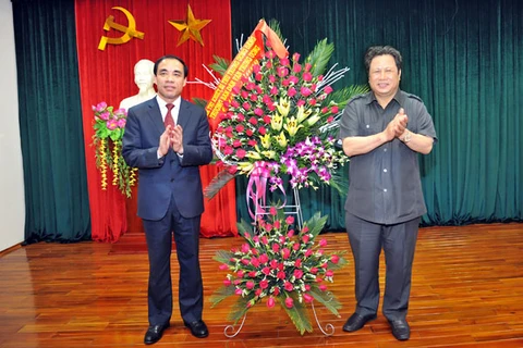 Trao quyết định của Bộ Chính trị về nhân sự tỉnh Tuyên Quang