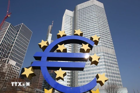 Ngân hàng ECB tăng mức dự báo tăng trưởng Khu vực đồng euro