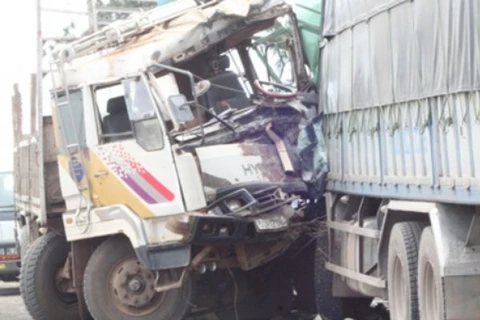 Đắk Lắk: Hai xe tải đâm nhau trực diện khiến 6 người tử vong