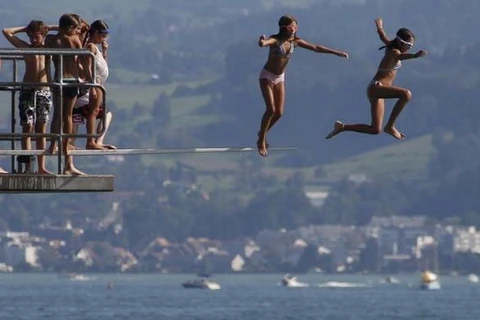 Thụy Sĩ vươn lên là quốc gia hạnh phúc nhất trên thế giới 