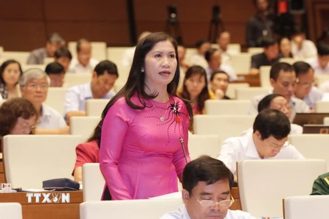  Đại biểu Quốc hội tỉnh Đắk Nông Tôn Thị Ngọc Hạnh phát biểu ý kiến. (Ảnh: Phương Hoa/TTXVN)