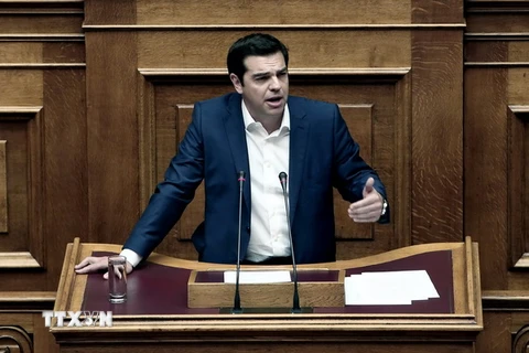 Thủ tướng Hy Lạp Alexis Tsipras phát biểu trong cuộc họp Quốc hội Hy Lạp ở thủ đô Athens. (Nguồn: AFP/TTXVN)