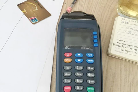 Phá hai ổ nhóm người Trung Quốc dùng thẻ ngân hàng giả để lừa đảo