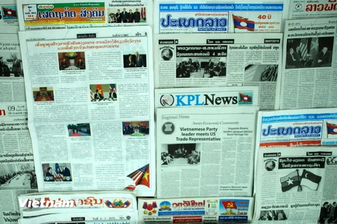 Báo chí Lào đưa tin đậm nét về chuyến thăm Hoa Kỳ của Tổng Bí thư Nguyễn Phú Trọng. (Ảnh: Phạm Kiên/Vietnam+) 