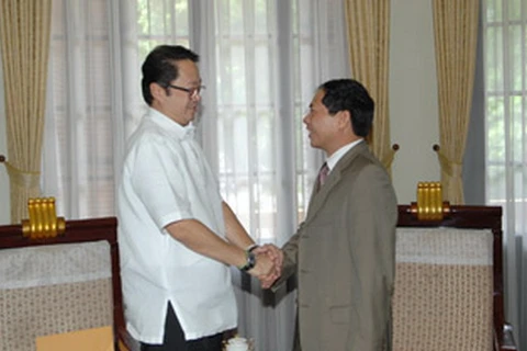 Thứ trưởng Bộ Ngoại giao Bùi Thanh Sơn tiếp Đại sứ Jerril G.Santos. (Nguồn: cpv.org.vn)