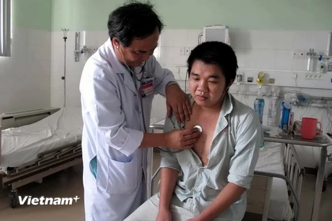 Bệnh nhân được mổ ghép tim đầu tiên ở Bệnh viện Trung ương Huế. (Ảnh: Quốc Việt/TTXVN)