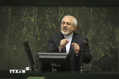 Ngoại trưởng Iran Mohammad Javad Zarif phát biểu trước Quốc hội về thỏa thuận hạt nhân lịch sử. (Nguồn: THX/TTXVN)