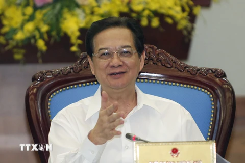 Thủ tướng Nguyễn Tấn Dũng tại một cuộc họp chuyên của Chính phủ. (Ảnh: Đức Tám/TTXVN)