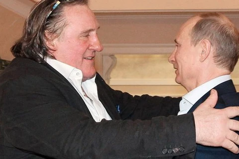 Ngôi sao điện ảnh người Pháp Gerard Depardieu và Tổng thống Nga Vladimir Putin. (Nguồn: Reuters)