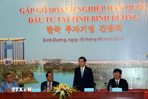  Ông Trần Thanh Liêm, Phó Chủ tịch Ủy ban Nhân dân tỉnh Bình Dương, phát biểu tại buổi tiếp xúc. (Ảnh: Quách Lắm/TTXVN)