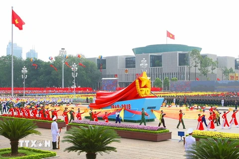 Biểu tượng 70 năm Quốc khánh nước Cộng hòa xã hội chủ nghĩa Việt Nam tại lễ diễu binh. (Nguồn: TTXVN)
