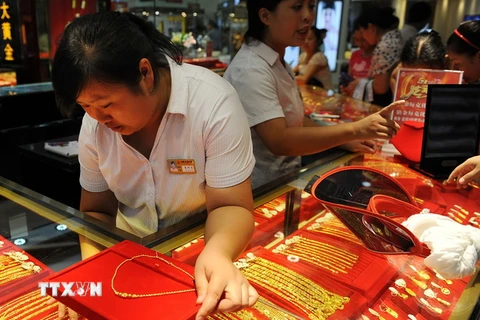 Cửa hàng vàng tại Hợp Phì, thủ phủ tỉnh An Huy, miền Đông Trung Quốc. (Nguồn: AFP/TTXVN)