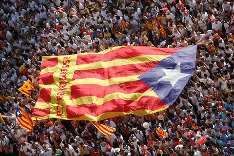 Người dân tuần hành đòi độc lập cho Catalonia. (Nguồn: telegraph.co.uk)