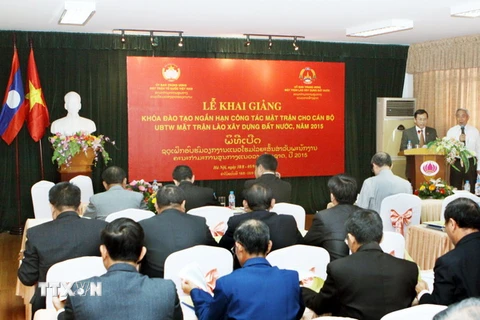 Một khóa đào tạo ngắn hạn công tác mặt trận cho cán bộ Ủy ban Trung ương Mặt trận Lào. (Ảnh: Nguyễn Dân/TTXVN)