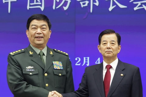 Bộ trưởng Quốc phòng Trung Quốc Thường Vạn Toàn (trái) và người đồng cấp Hàn Quốc Han Min-Koo trong một cuộc họp vào ngày tháng 2/2015 tại Seoul, Hàn Quốc. (Nguồn: Getty Images)
