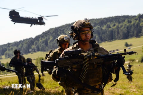 Binh sỹ Mỹ tham gia cuộc tập trận ở Hohenfels, miền Nam nước Đức. (Nguồn: AFP/TTXVN)