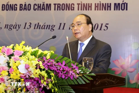 Phó Thủ tướng Nguyễn Xuân Phúc dự và phát biểu tại hội nghị. (Ảnh: An Đăng/TTXVN)