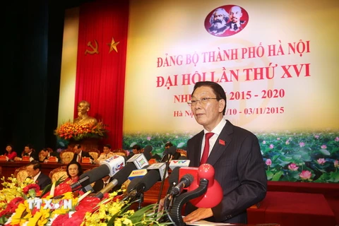 Ông Nguyễn Thế Thảo trình bày Báo cáo tại Đại hội đại biểu Đảng bộ thành phố Hà Nội lần thứ XVI. (Ảnh: Trí Dũng/TTXVN)