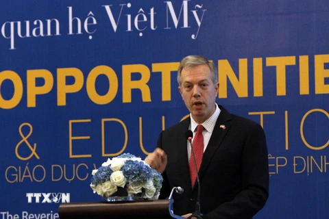 Đại sứ Hoa Kỳ tại Việt Nam Ted Osius phát biểu tại hội thảo. (Ảnh: Phương Vy/TTXVN)