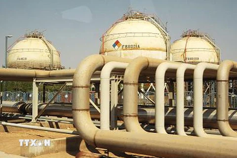 Cơ sở khai thác và lọc dầu ở Mahshahr, tỉnh Khuzestan, miền Nam Iran. (Nguồn: AFP/TTXVN)