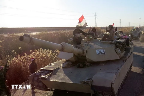 Binh sỹ Iraq làm nhiệm vụ tại khu vực Jwaibah, phía Đông thành phố Ramadi. (Nguồn: AFP/TTXVN)