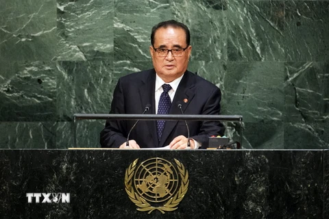 Ngoại trưởng Triều Tiên Ri Su-yong phát biểu tại một khóa họp Đại hội đồng Liên hợp quốc ở New York (Mỹ). (Nguồn: Reuters/TTXVN)